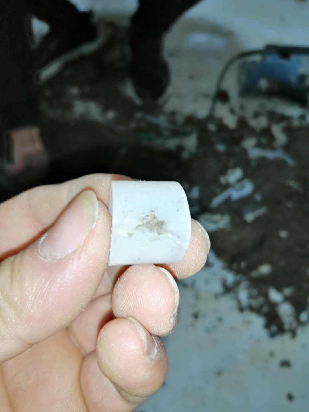 皮山家里地暖漏水了怎么办？